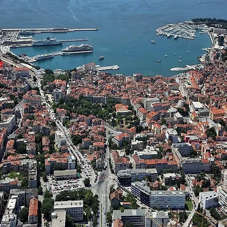 Апартаменты Lovrekovic *